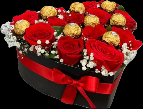 Caja Corazón 12 Rosas Rojas y 6 Chocolates