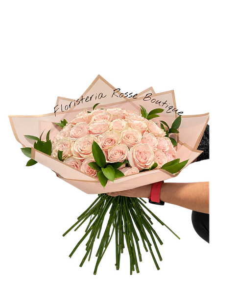 Bouquet de 50 Rosas Rosadas con Rusco