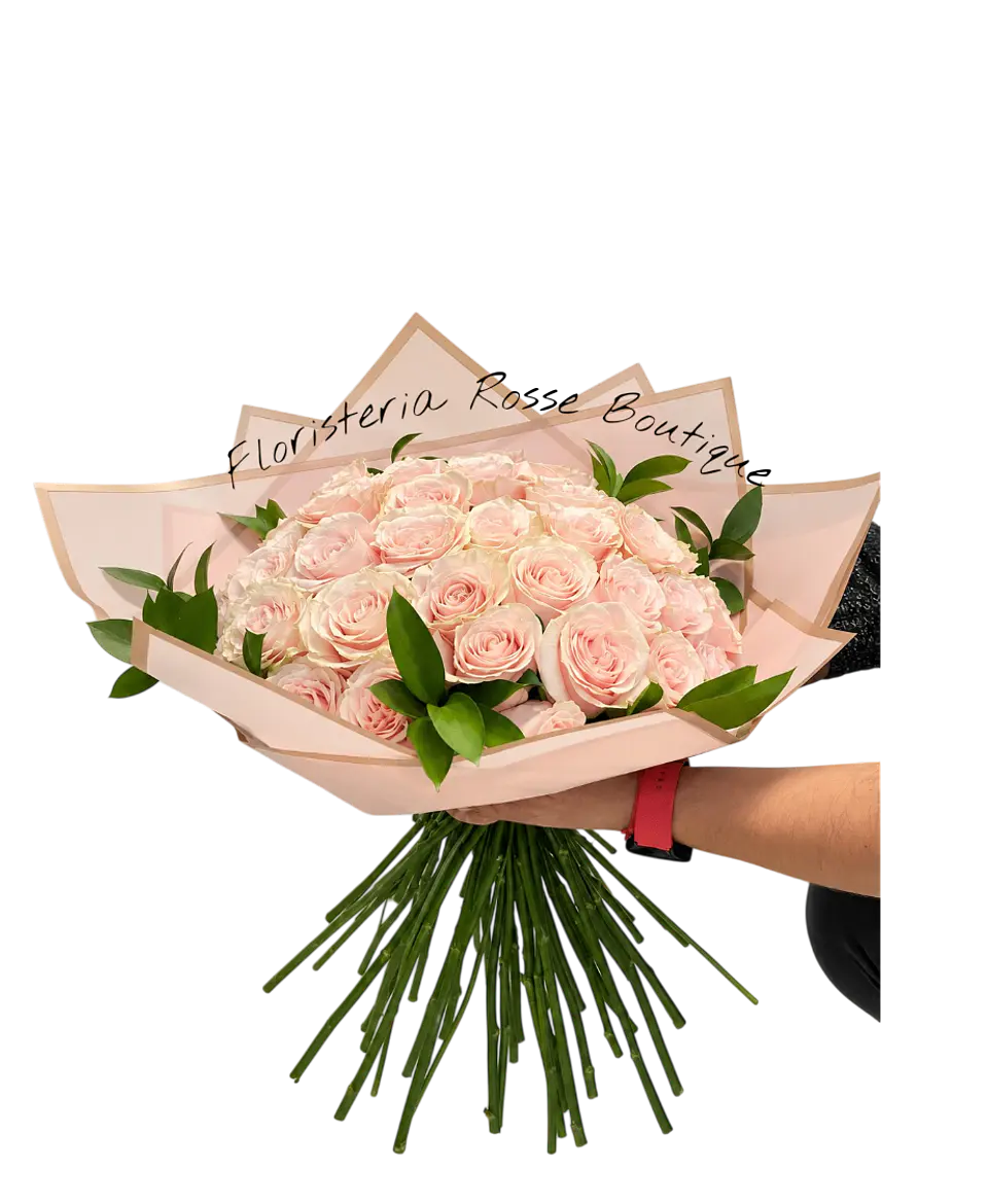 Bouquet de 50 Rosas Rosadas con Rusco 1
