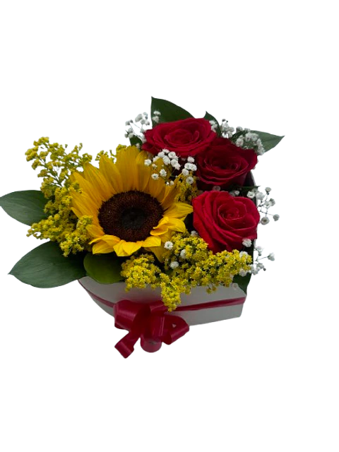 Caja Corazón de 3 Rosas Rojas y un Girasol