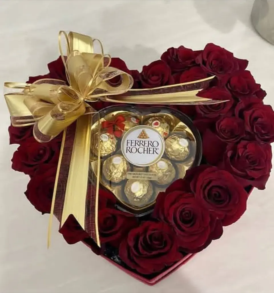 Caja Corazón de 24 Rosas con Chocolate X8 1