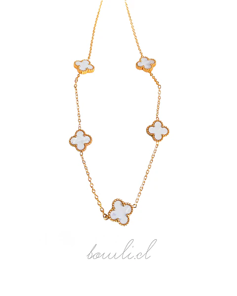Collar multi-trebol