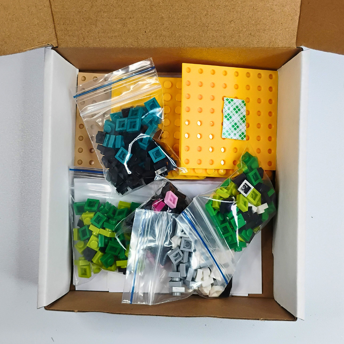 Colección Mini Mosaicos Pokéballs - 64 piezas - sticker o imanes 3