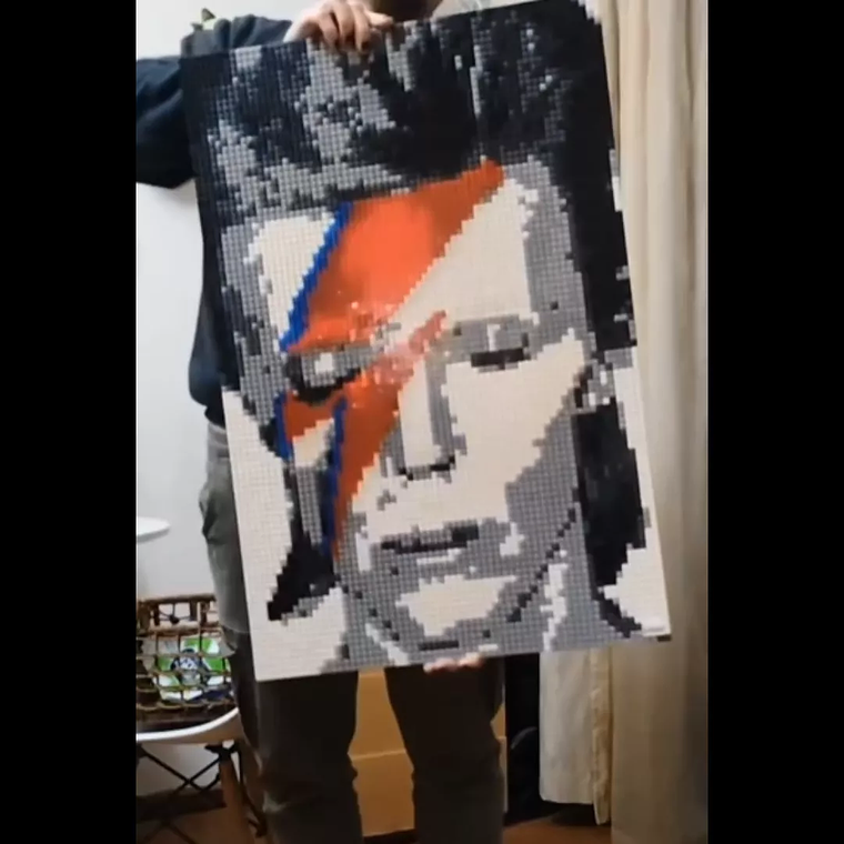 Retrato Pixel Art de David Bowie – 6800 Piezas | Arte Pop 51x76 cm 4