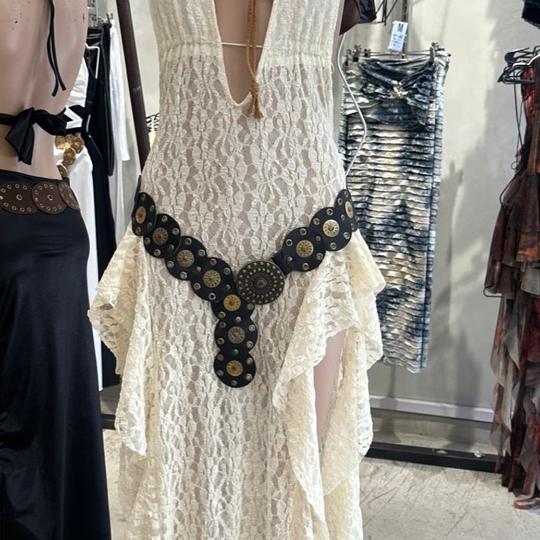 vestido encaje vuelos 1