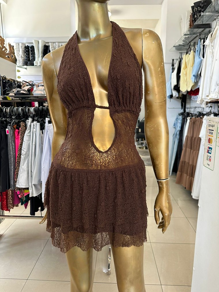 vestido encaje  con vuelos 3