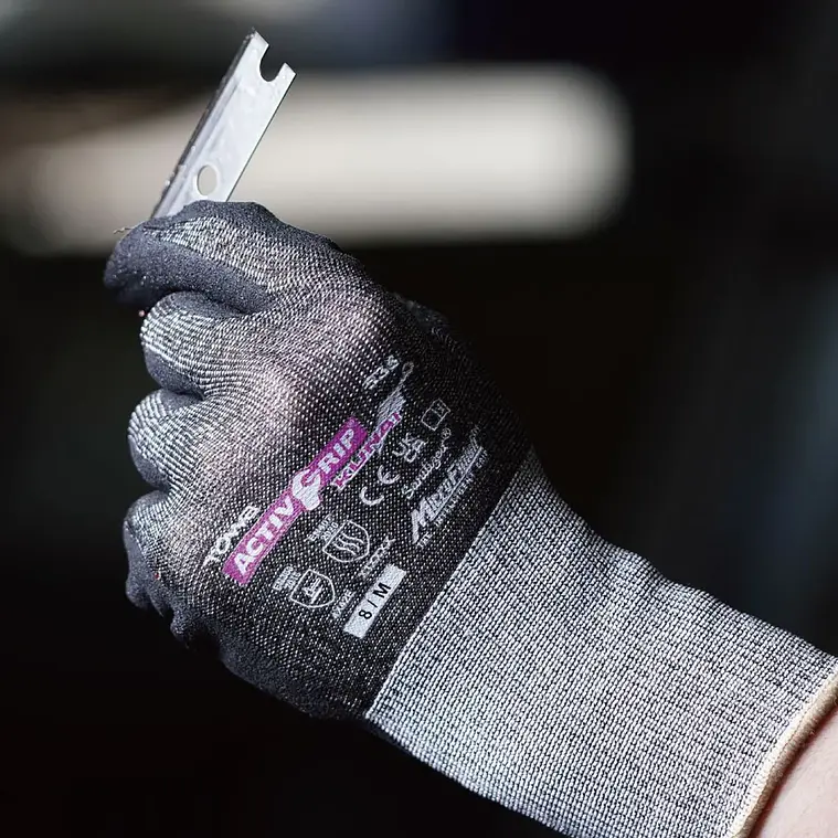 Guante Towa Nitrilo Anticorte Touch Screen Kunai 535 3