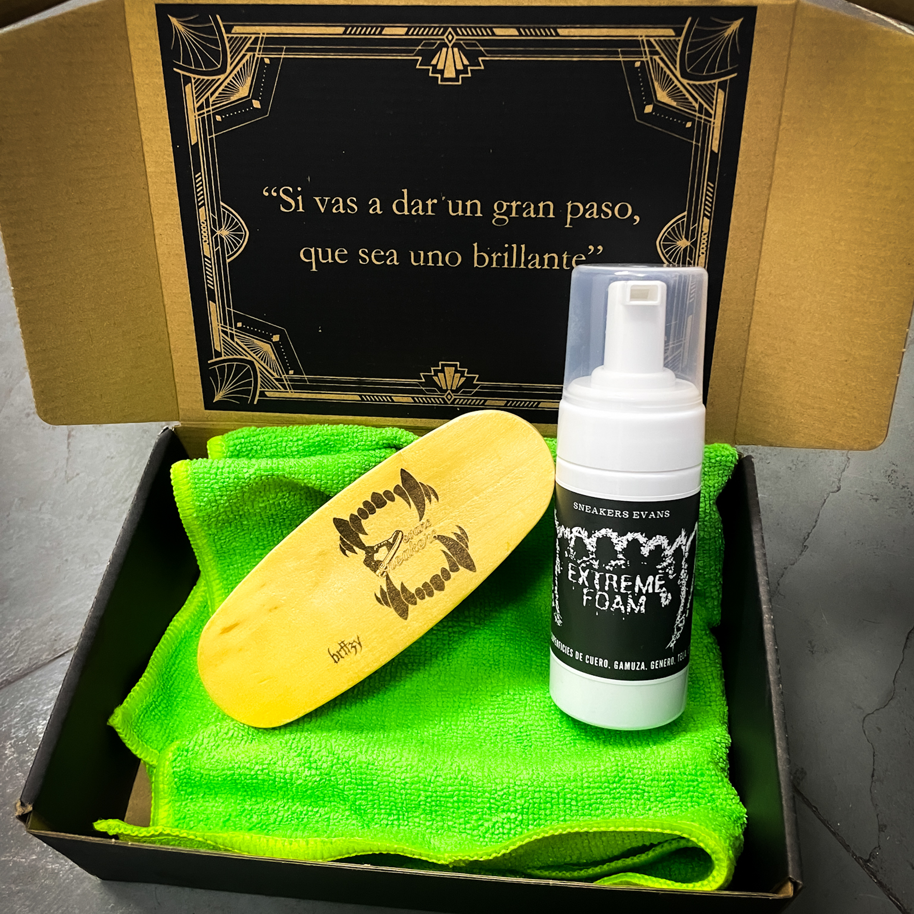 Kit básico sneaker evans x Brttzy  1