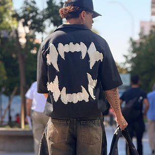 Camisa boxy destroyer esencial 