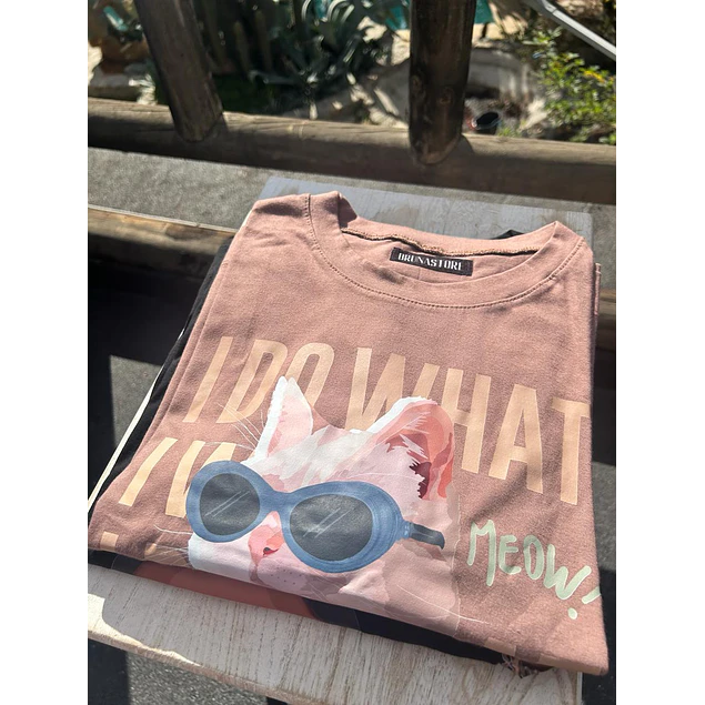Remera Frida  Café Cat