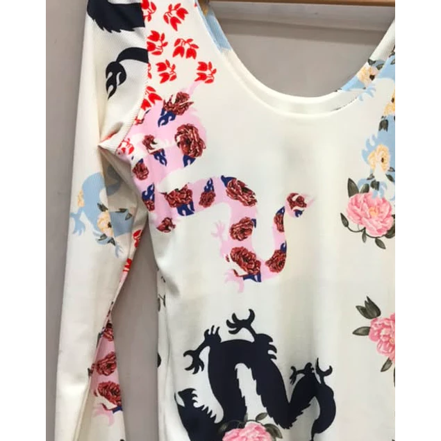 Remera Roxy Dragones