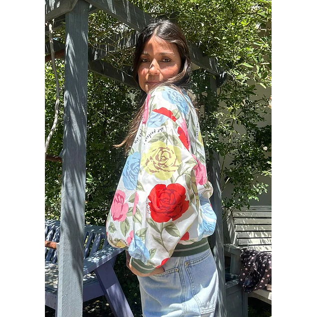 Campera Rompeviento Rosas
