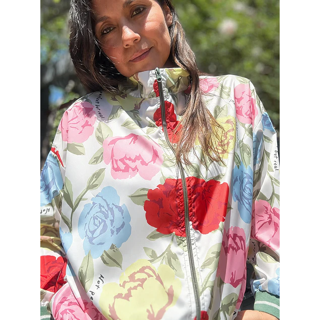 Campera Rompeviento Rosas