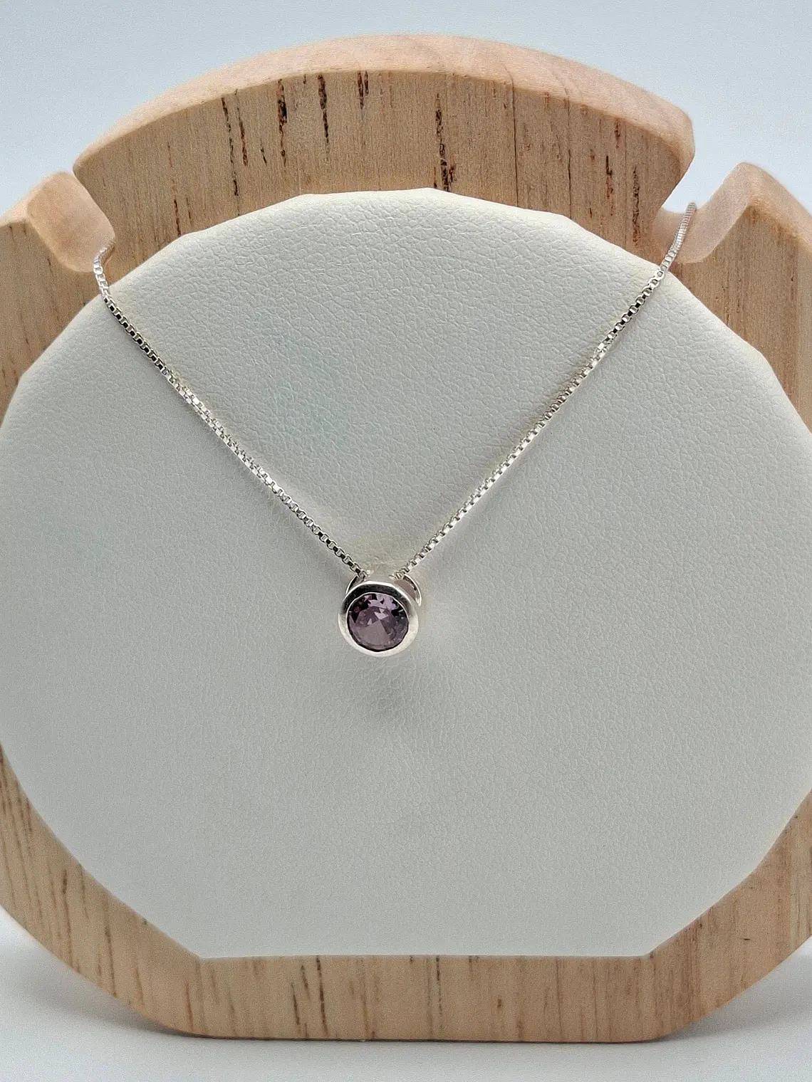 Punto de luz morado 1