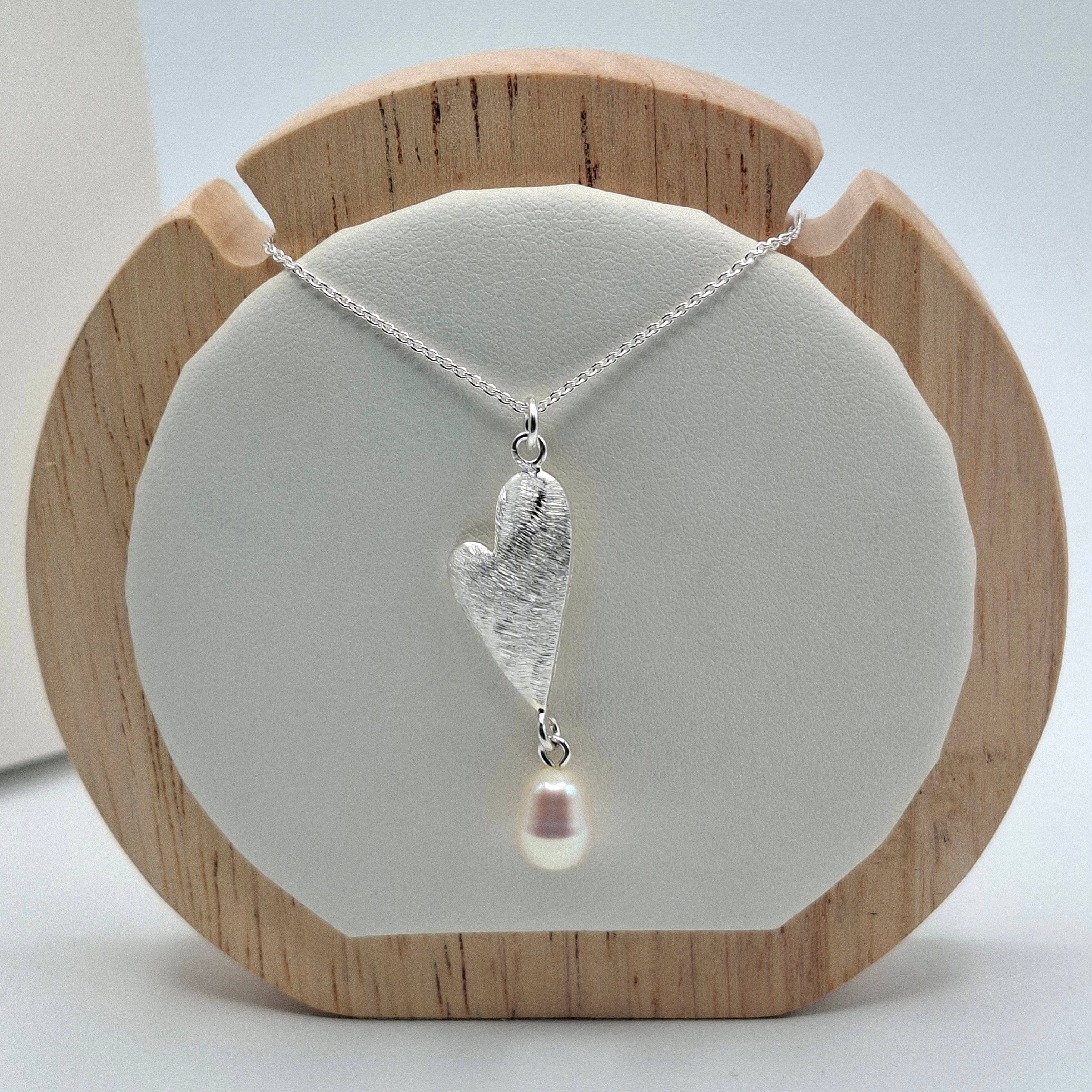 Collar Corazón y perla