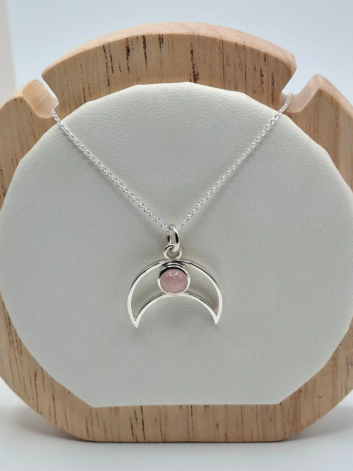 Collar Luna con cuarzo rosa 1