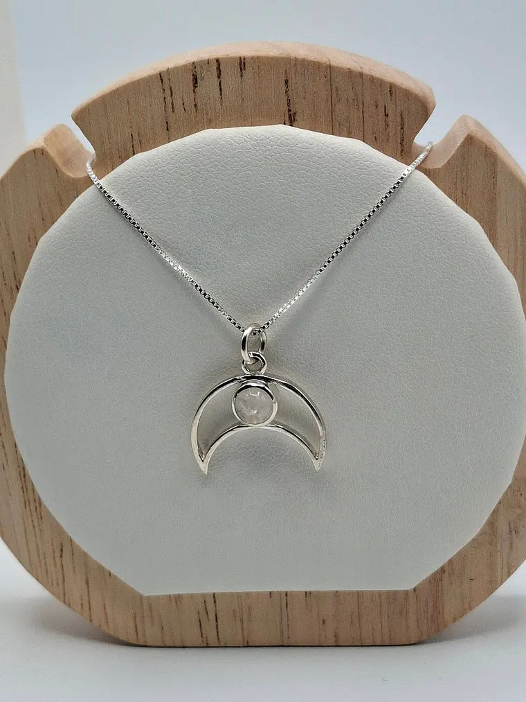 Collar Luna con piedra luna 1