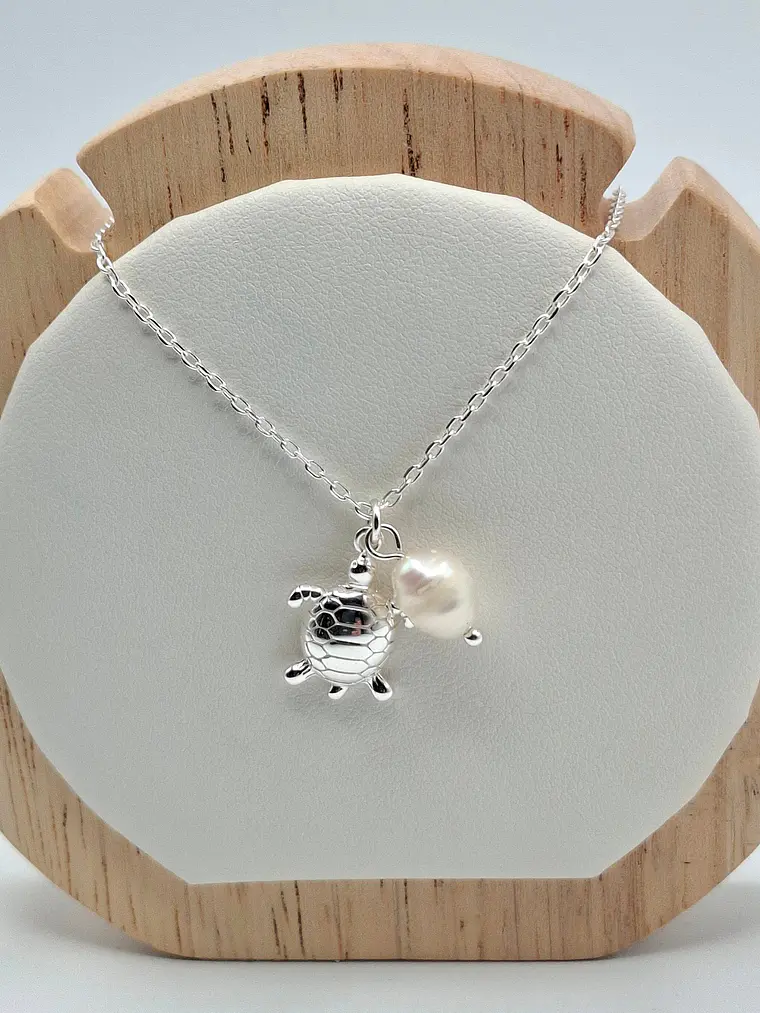 Collar Tortuga con perla 1