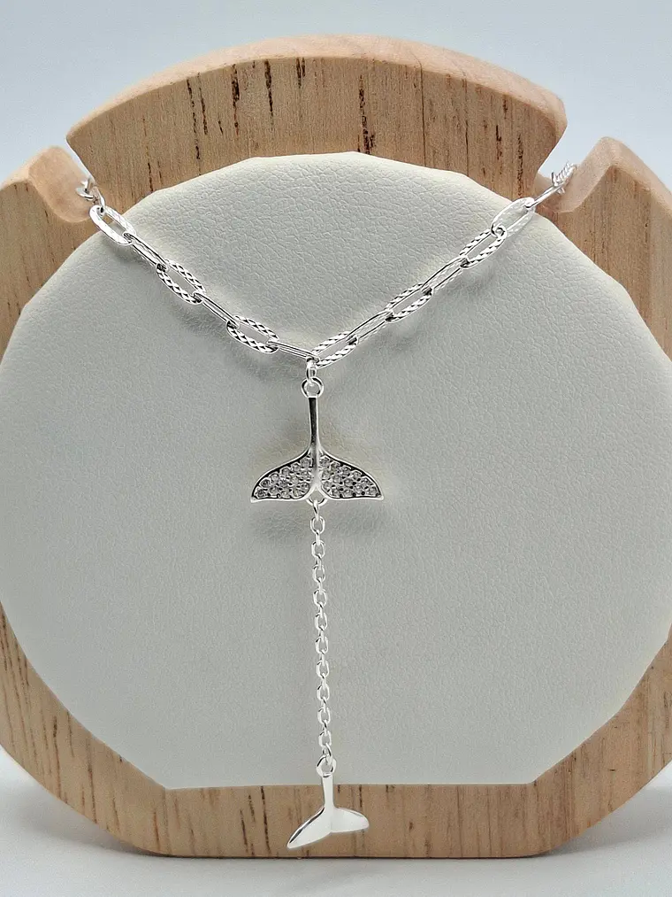 Collar Cola de ballena con microcircones 1