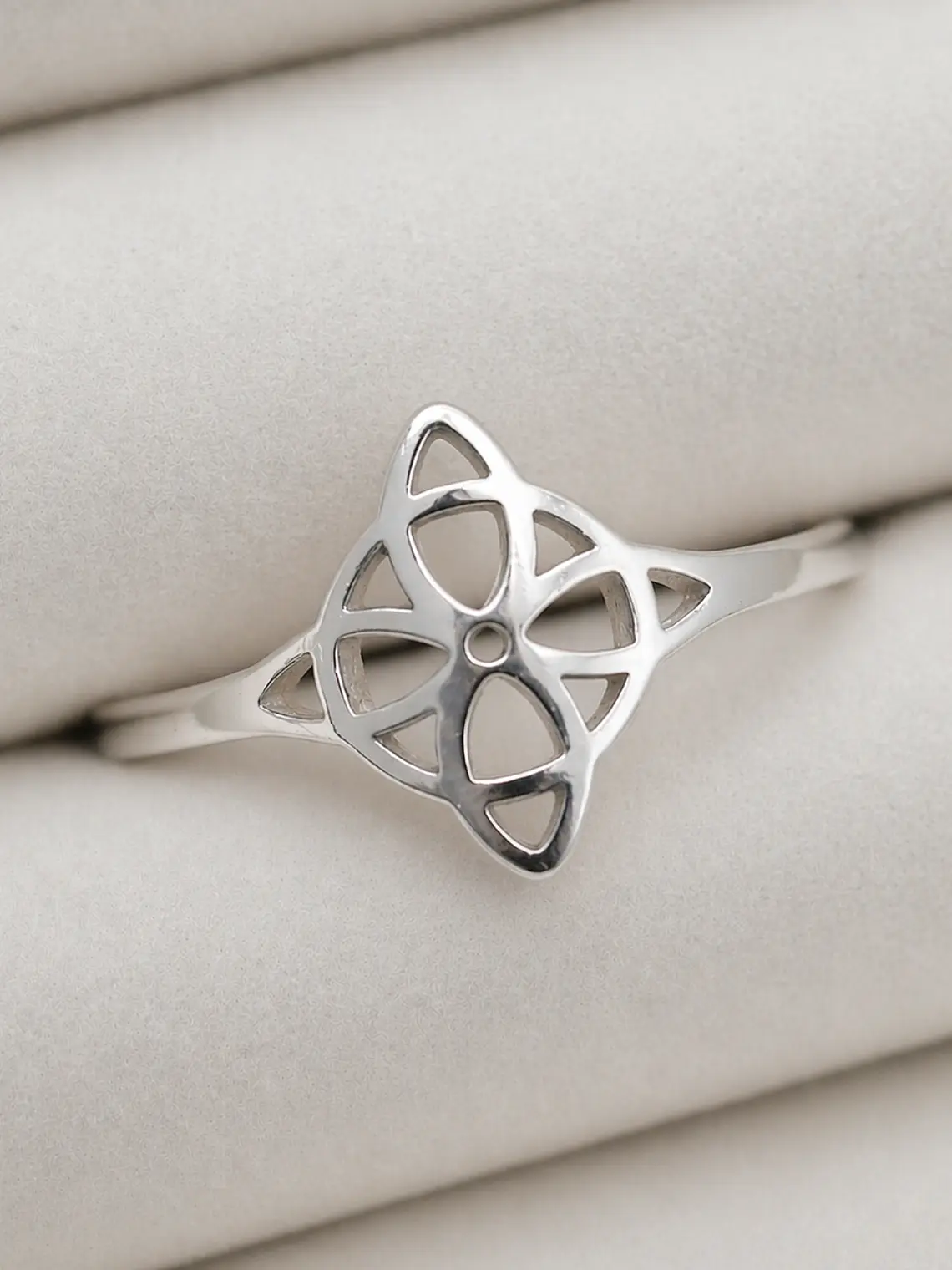 Anillo Nudo de Bruja Ajustable 1