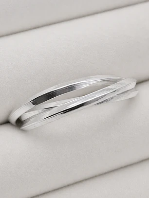 Anillo Triple Entrelazado