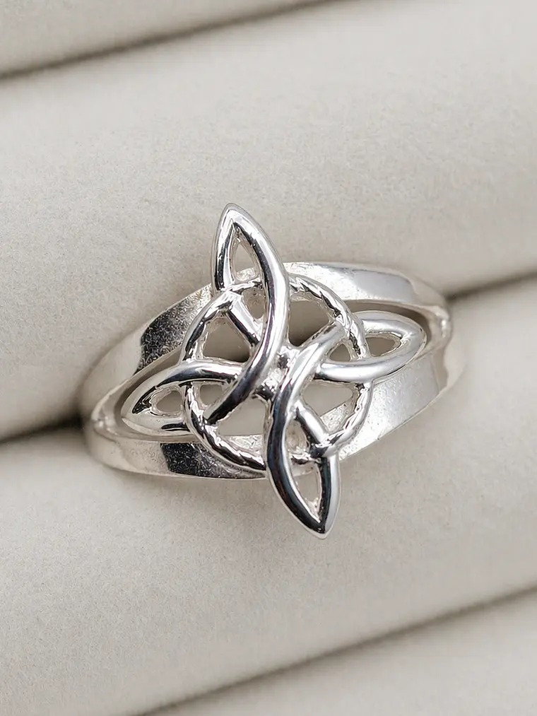 Anillo Nudo de Bruja Clásico 1