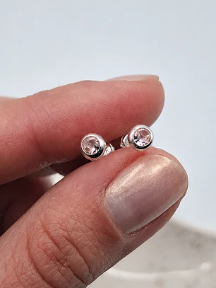 Aros Mini Punto de Luz Rosado con Tope
