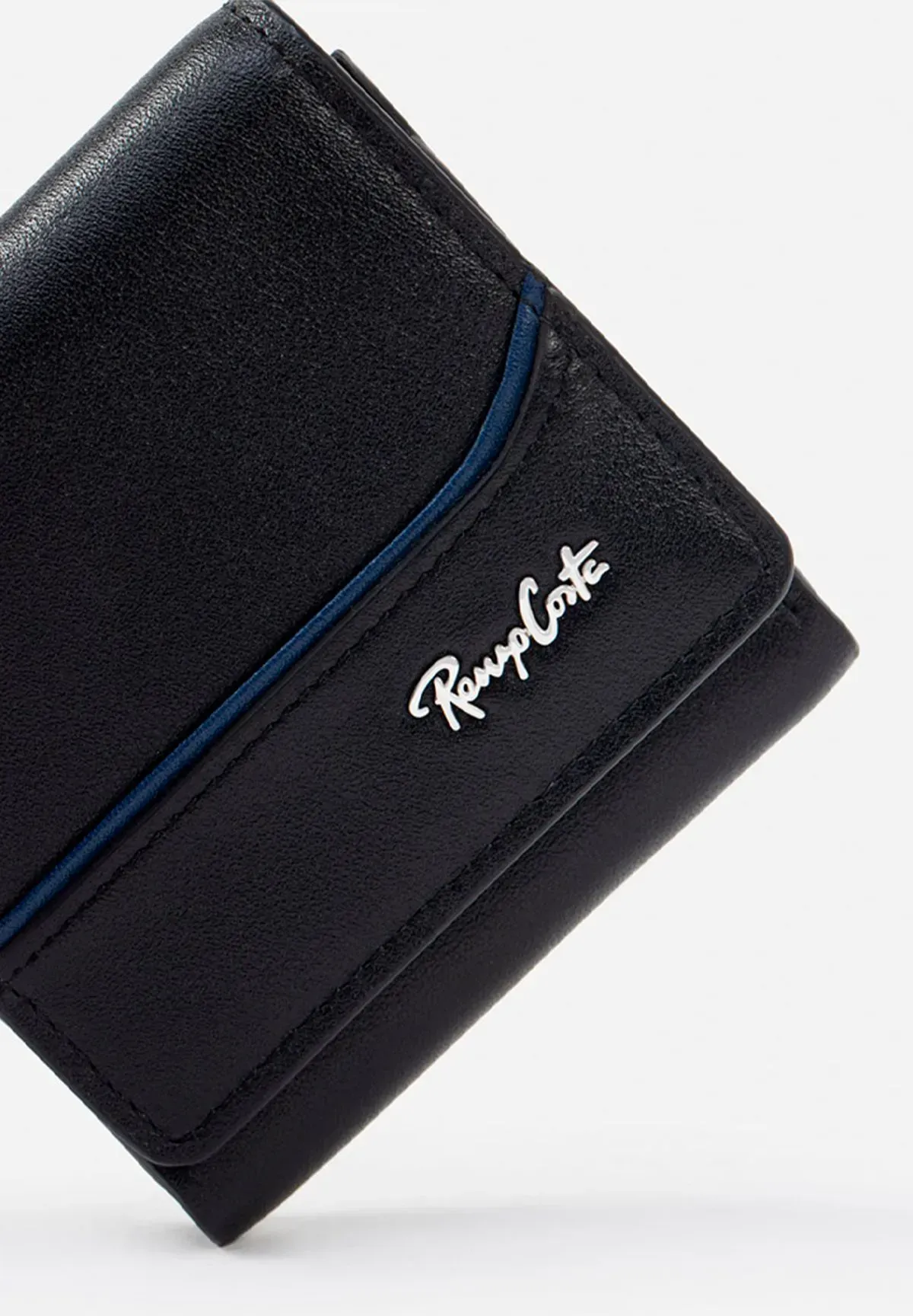 MONEDERO CASUAL CON LINEA DE COLOR EN CONTRASTE Made 3