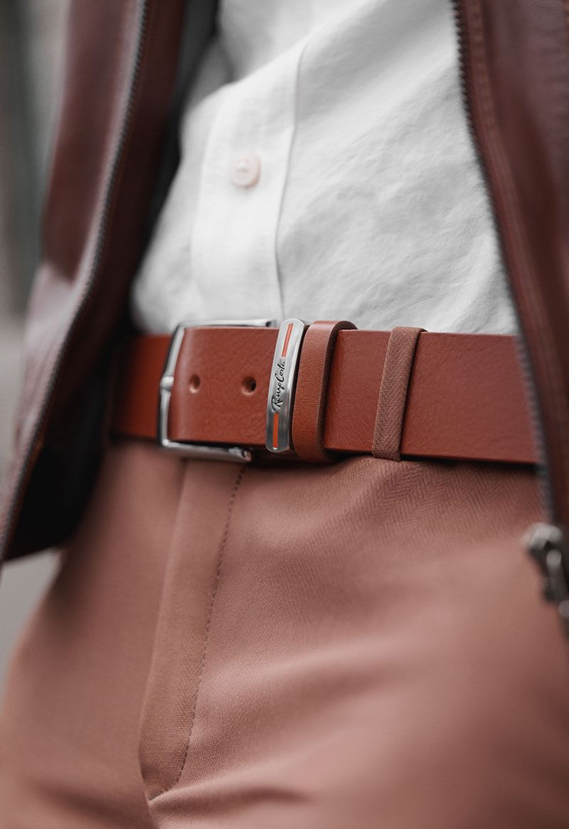 Genuine CORREA CON DETALLE DE LOGO GRABADO 2