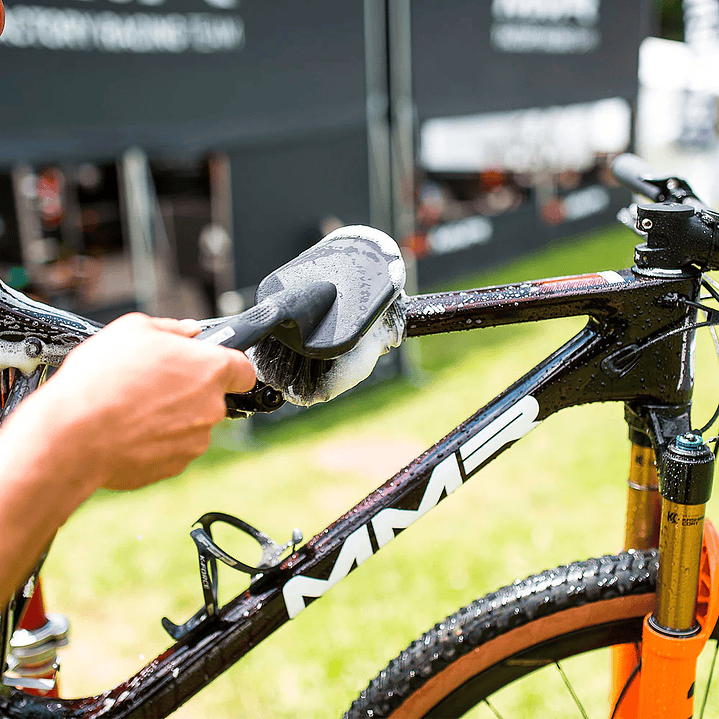 CEPILLO DE LAVADO SUAVE (SOFT WASHING BRUSH) 1