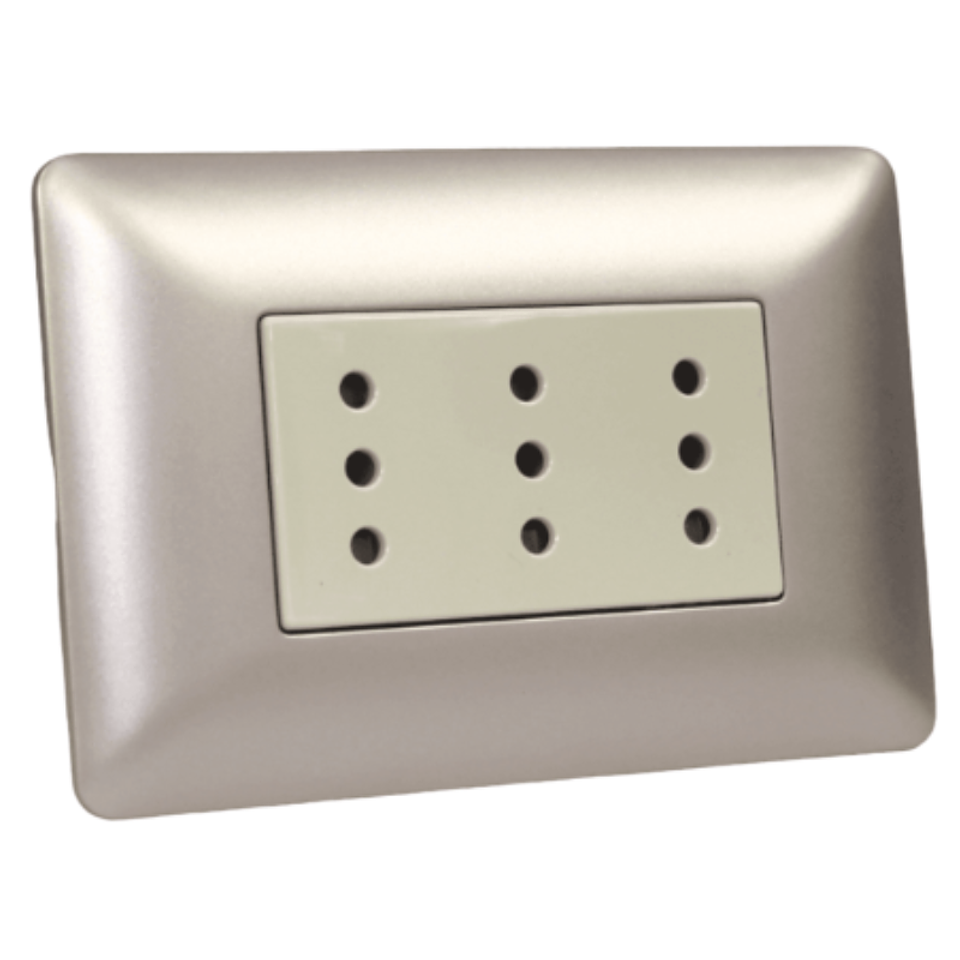 Tomacorriente Triple Compacto 10A 220V Champ 3928 STANFORD 1