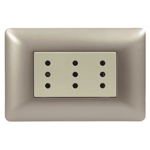 Tomacorriente Triple Compacto 10A 220V Champ 3928 STANFORD