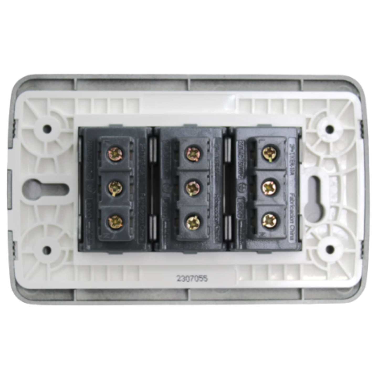 Toma Corriente Triple 10A 250V Grafito Armado LEXO 3