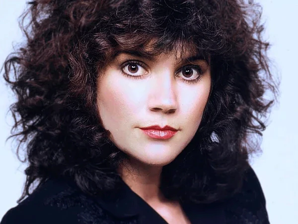 Linda Ronstadt: la voz que lo cantó todo (y todavía suena vigente)
