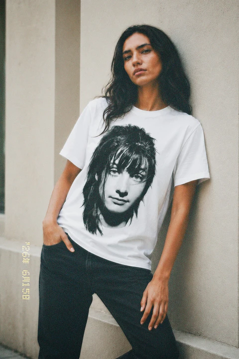 Polera Bilinda Butcher – Loveless Halftone Portrait