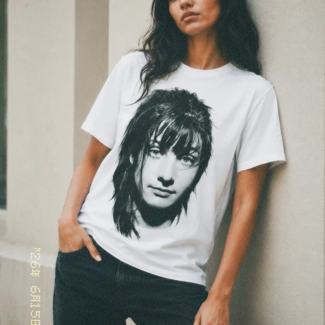 Polera Bilinda Butcher – Loveless Halftone Portrait 1