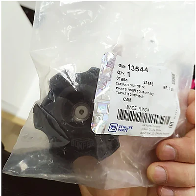Chevrolet Onix 1.4 L  Tapa Deposito Refrigerante Original