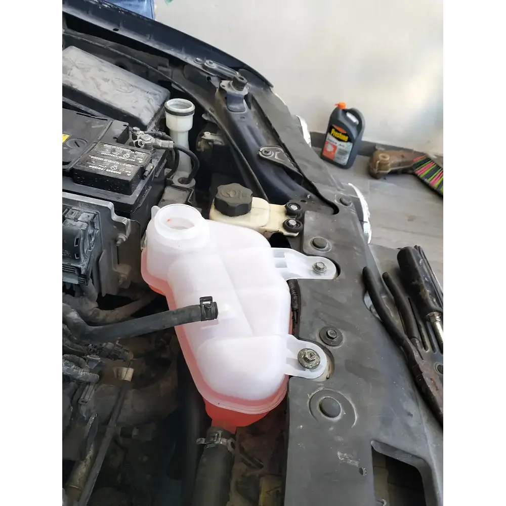 Chevrolet Sonic - Deposito Refrigerante Gm + Tapa Gm