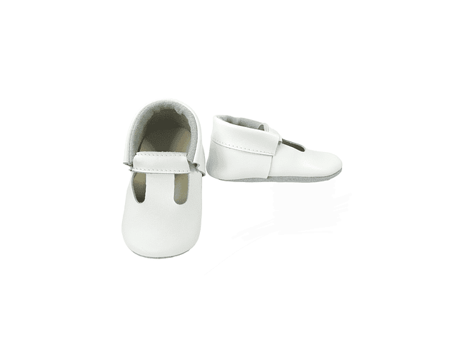 Moccs cuero blanco con abertura frontal