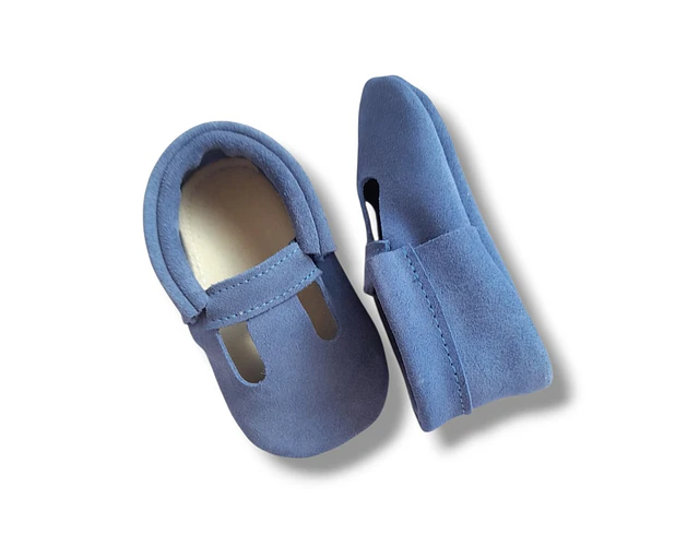 Moccs con aberturas modelo pluma