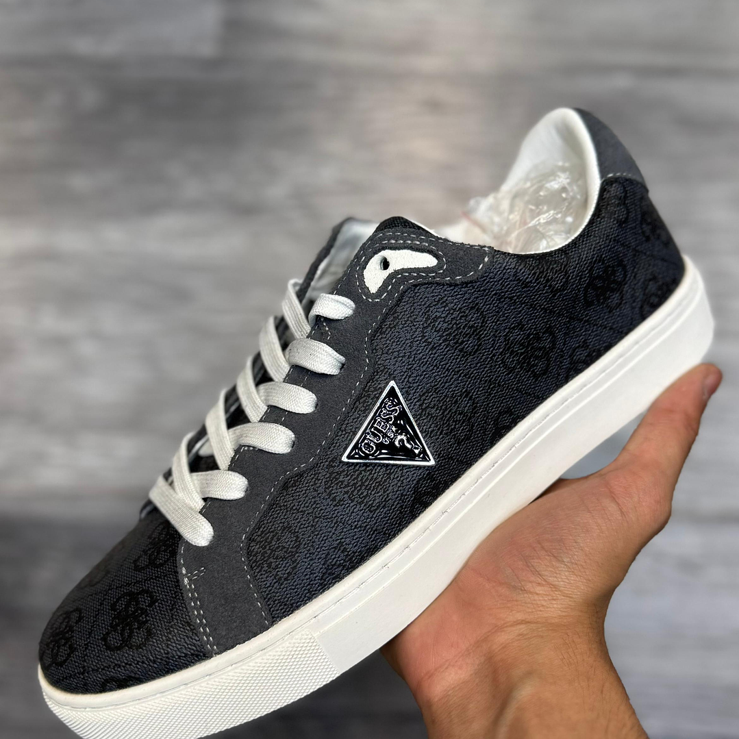 ZAPATILLAS GUESS 1