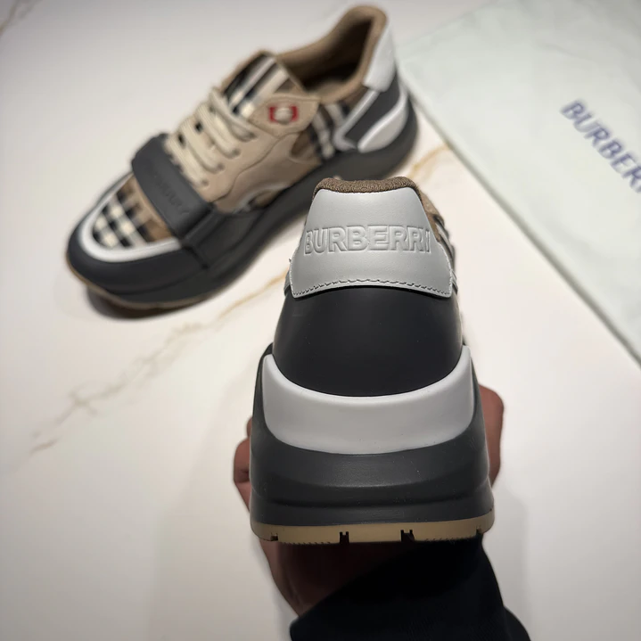 ZAPATILLAS BURBERRY 3