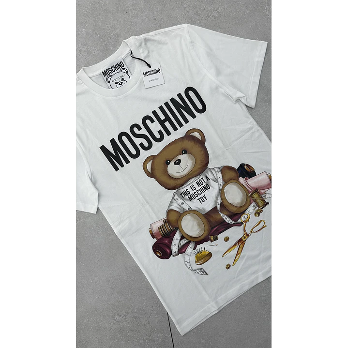 POLERA MOSCHINO 1