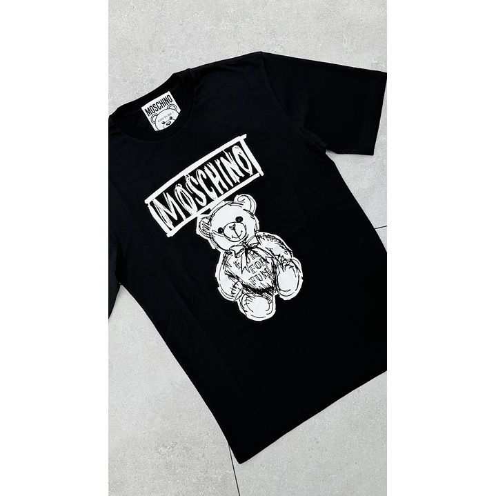 POLERA MOSCHINO 1