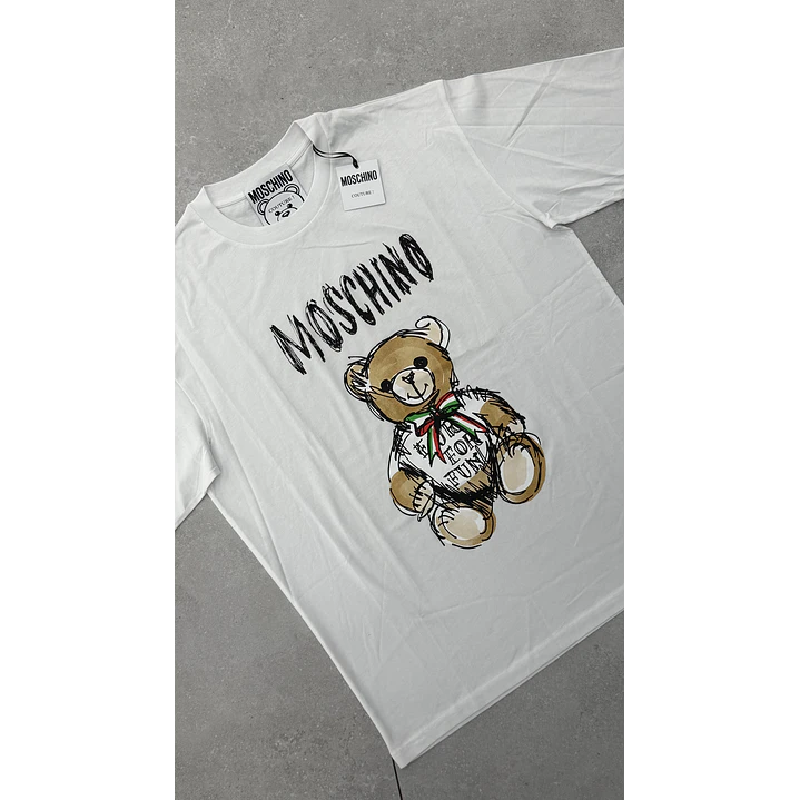 POLERA MOSCHINO 1