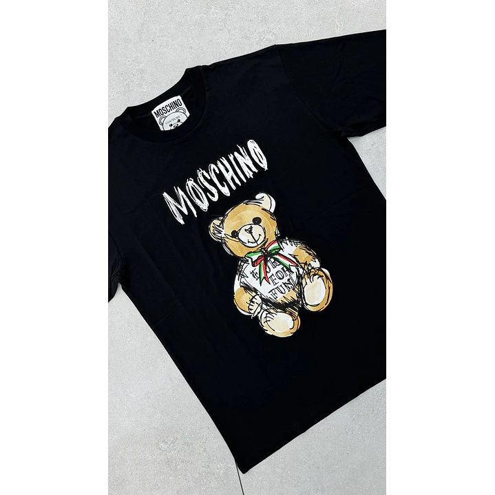 POLERA MOSCHINO 1