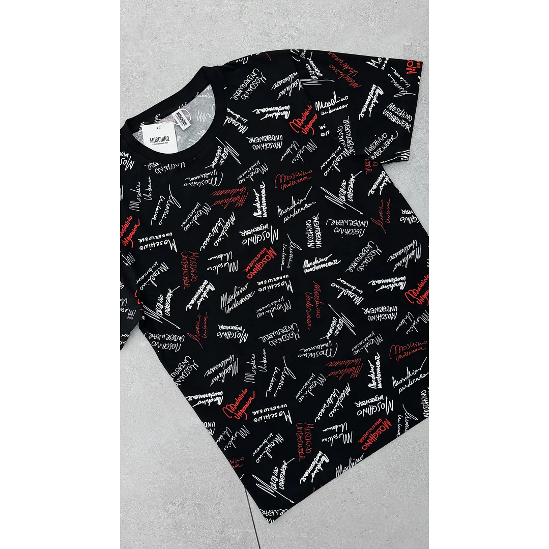 POLERA MOSCHINO 1