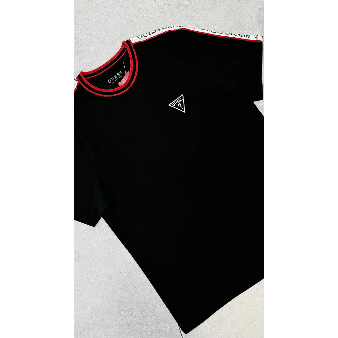 POLERA GUESS 1