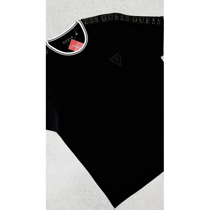POLERA GUESS 1