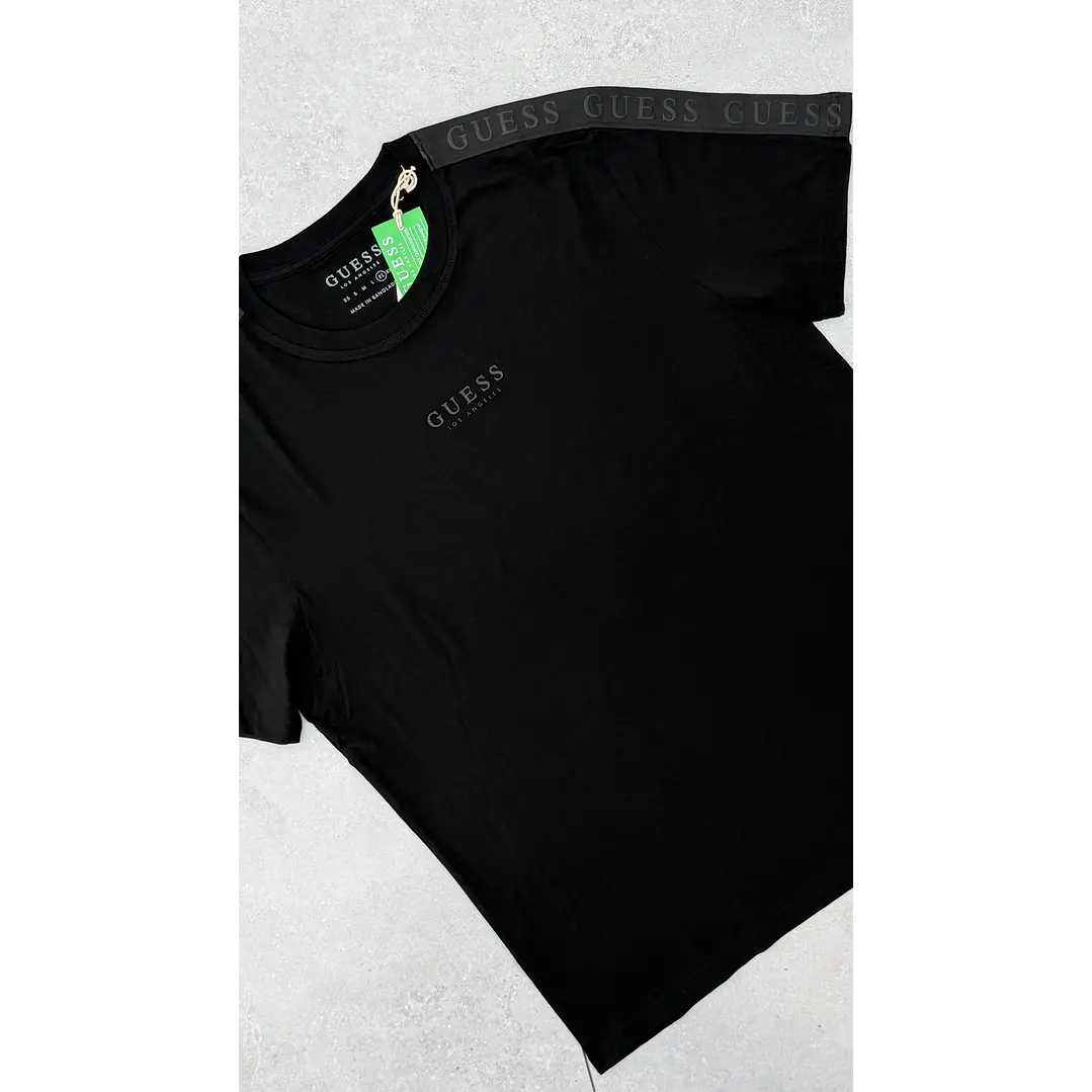 POLERA GUESS 1